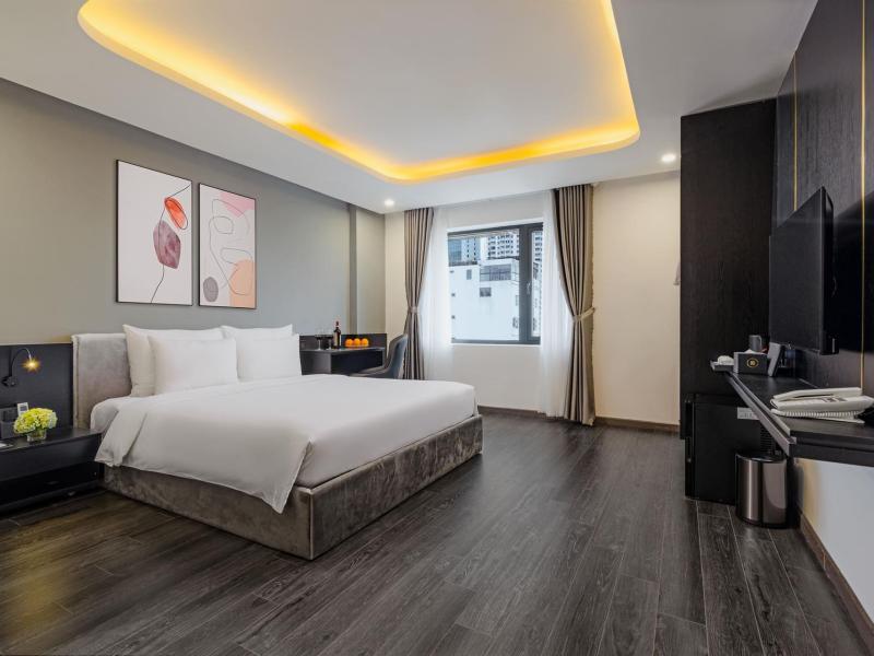 Mercy Emerald Hotel