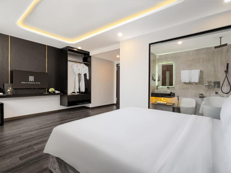 Mercy Emerald Hotel