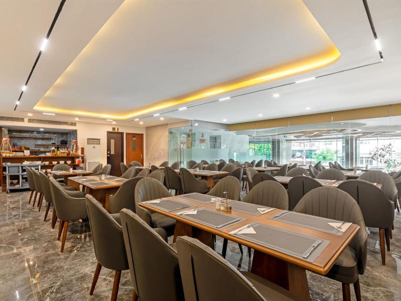 Mercy Emerald Hotel