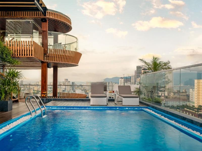 Mercy Emerald Hotel