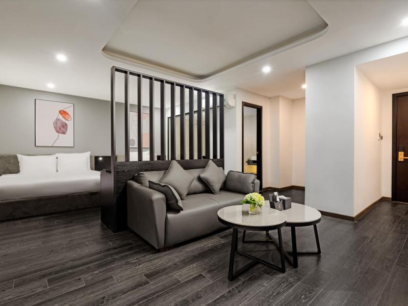 Mercy Emerald Hotel
