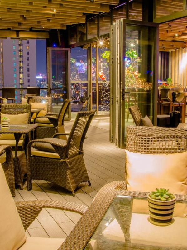 Kin Hotel Thi Sach