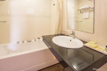 Kin Hotel Thai Van Lung