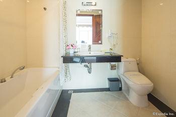 Kin Hotel Thai Van Lung