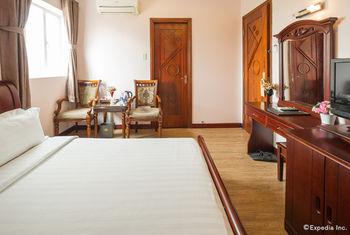 Kin Hotel Thai Van Lung