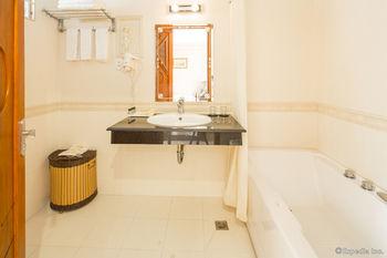 Kin Hotel Thai Van Lung