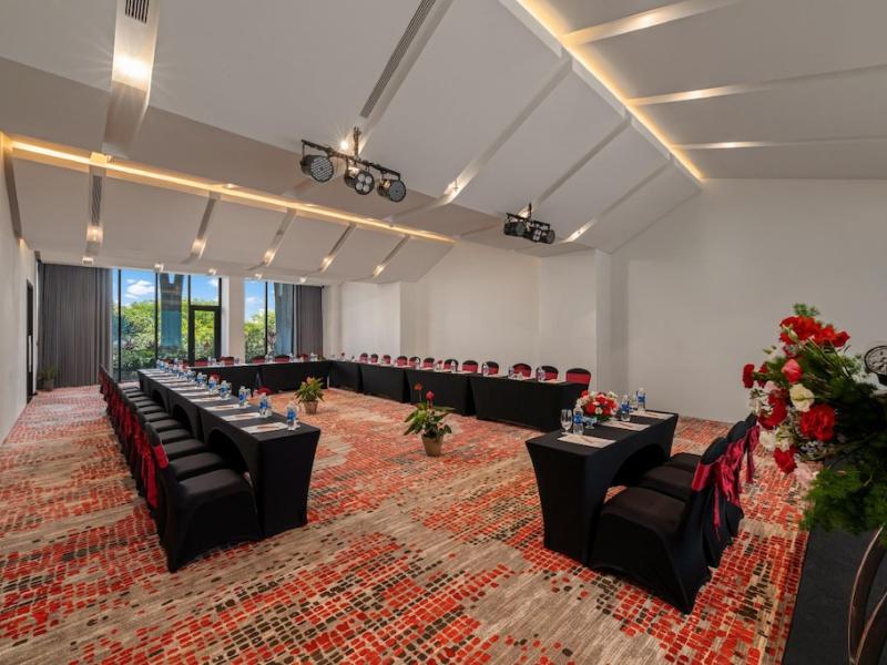 Caro Premium Danang Hotel