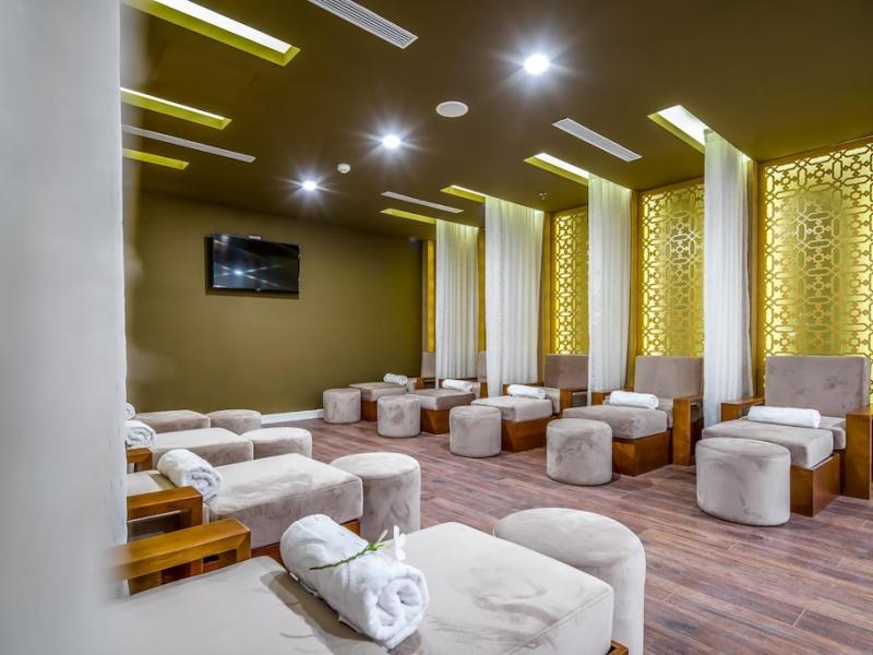 CN Palace Boutique Hotel