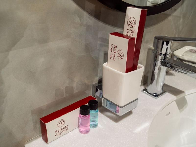 Meridian Plaza by Reikartz