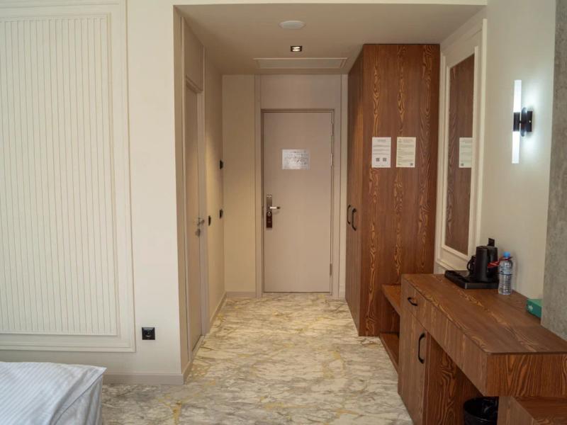 Meridian Plaza by Reikartz