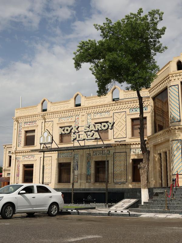 Ko'k Saroy Plaza Hotel