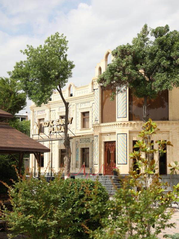 Ko'k Saroy Plaza Hotel