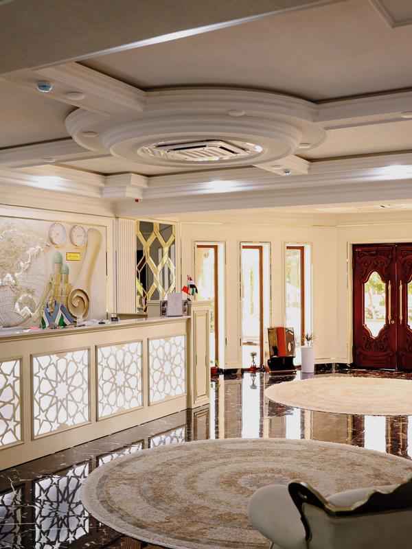 Ko'k Saroy Plaza Hotel