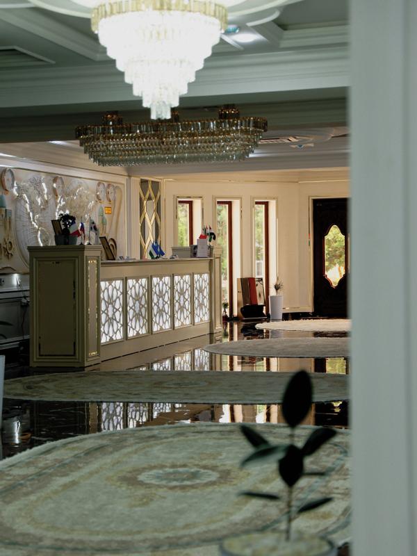Ko'k Saroy Plaza Hotel