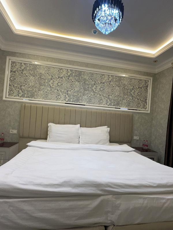 Ko'k Saroy Plaza Hotel