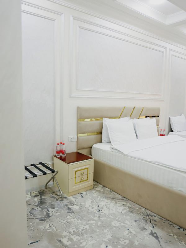 Ko'k Saroy Plaza Hotel