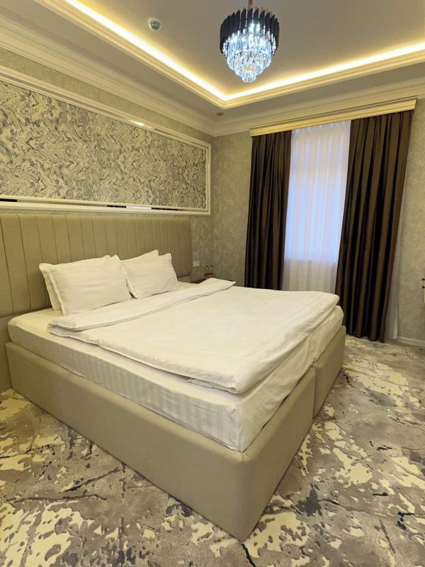 Ko'k Saroy Plaza Hotel