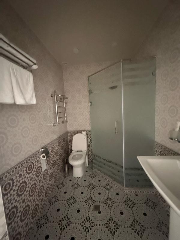 Ko'k Saroy Plaza Hotel