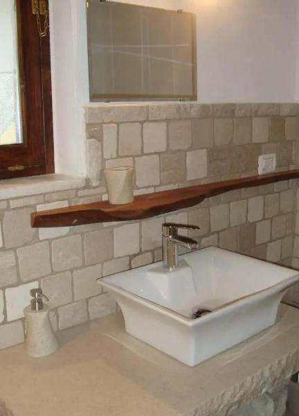 Fontana Vecchia