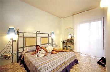 Fontane Bianche Beach Club