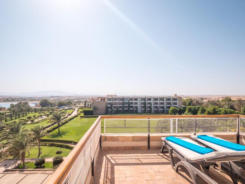 Fort Arabesque Resort, Spa & Villas