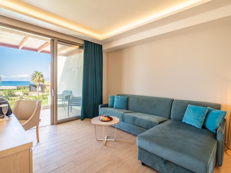 Almyros Beach Resort & SPA