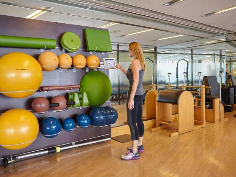 Four Seasons Hong Kong Hotel