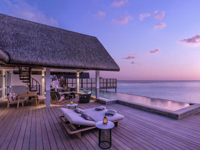 Four Seasons Resort Maldives at Landaa Giraavaru