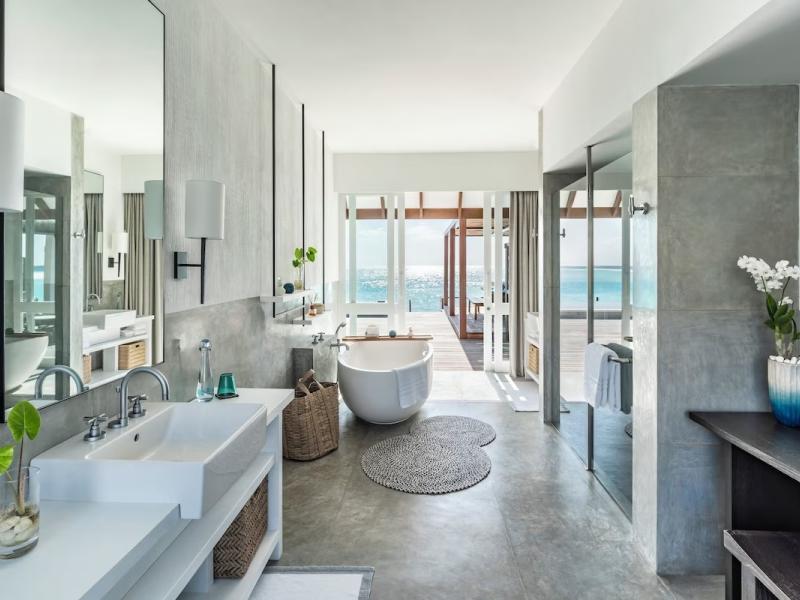 Four Seasons Resort Maldives at Landaa Giraavaru