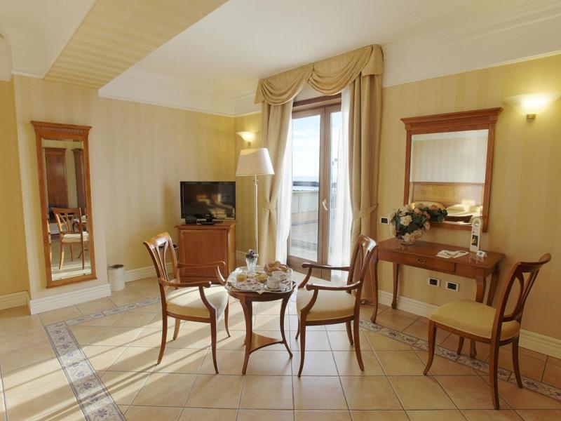 Dioscuri Bay Palace