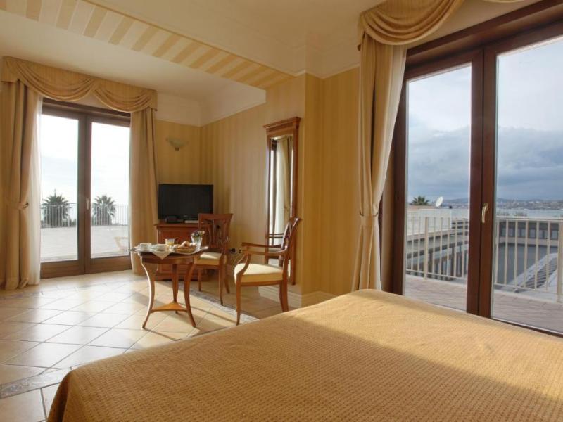 Dioscuri Bay Palace