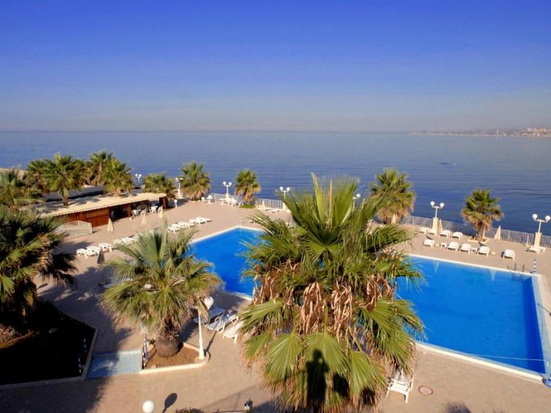 Dioscuri Bay Palace