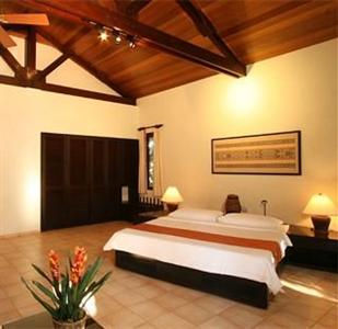 Alona Palm Beach Resort and Restaurant