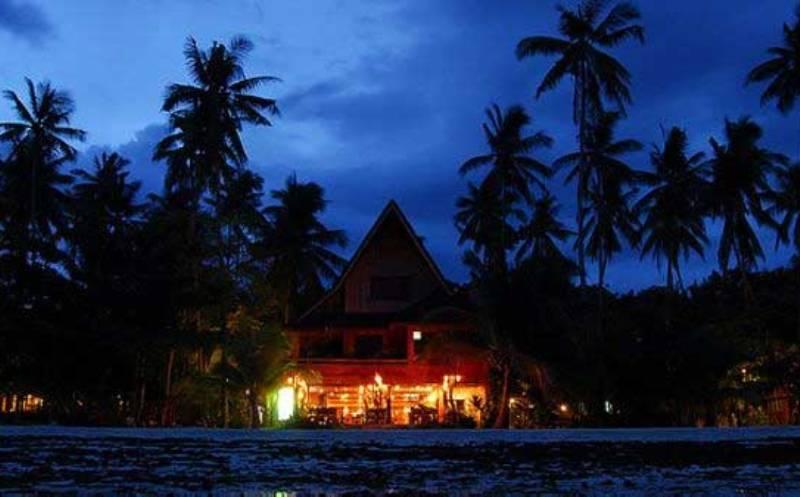 Alona Tropical Beach Resort