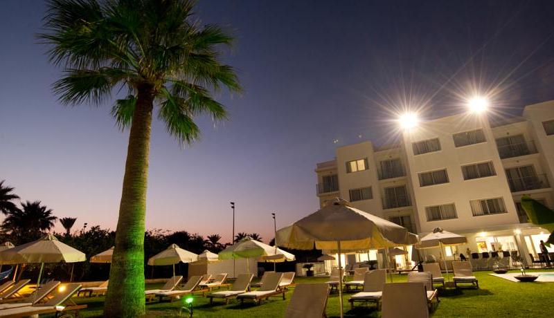 Frixos Suites Hotel Apartments