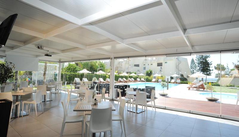 Frixos Suites Hotel Apartments