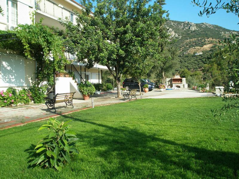 Alonia Studios & Maisonettes