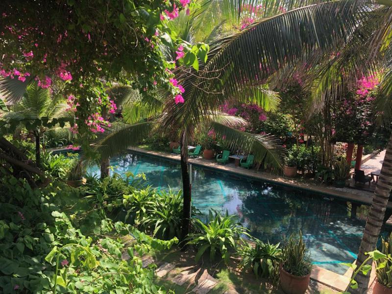 Full Moon Beach Resort