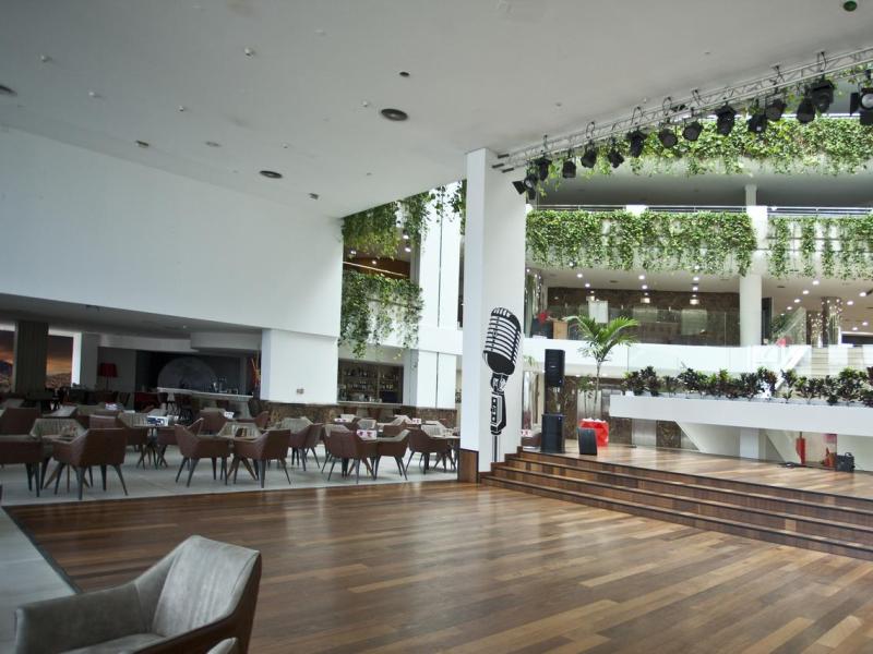 Alexandre Hotels Gala