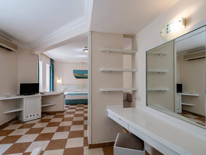 The Garden Beach Hotel