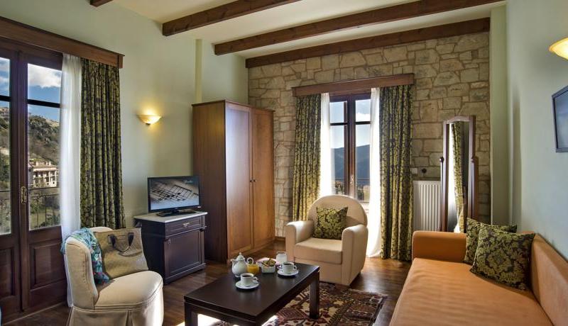 Alpen House Hotel & Suites