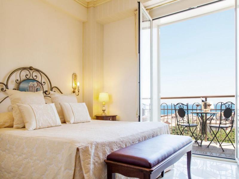 Diamond Hotel & Resort Naxos