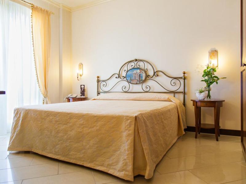 Diamond Hotel & Resort Naxos