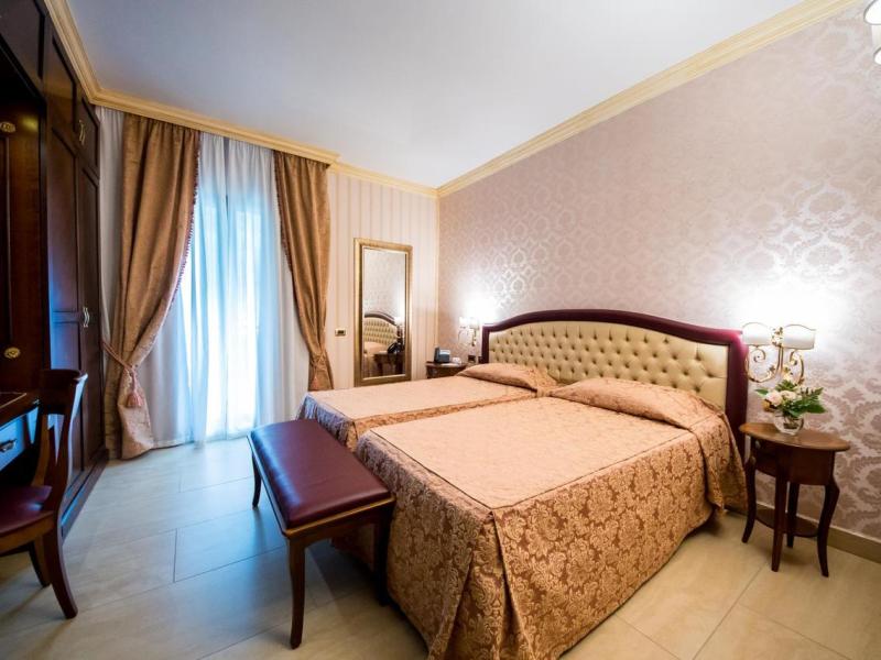 Diamond Hotel & Resort Naxos