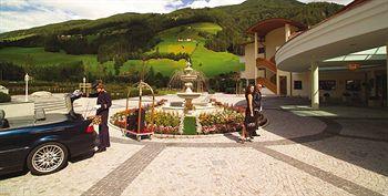 Alpenpalace Deluxe Hotel & Spa Resort