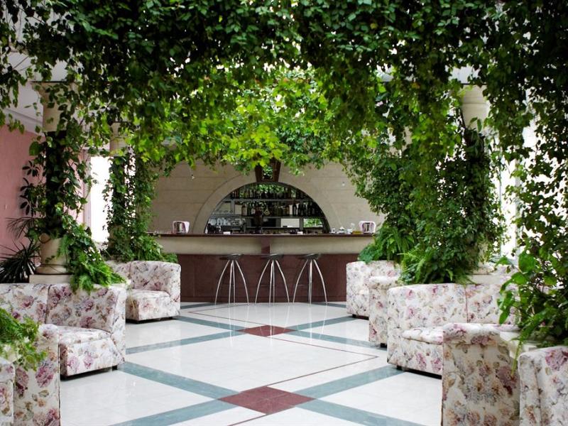 Gloria Palace