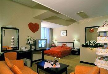 Отель Mercure Dalian City Center Китай, Далянь, фото 29