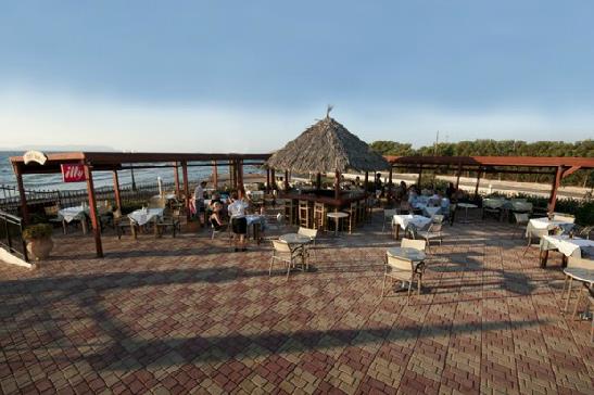 Golden Bay Hotel – Bungalows