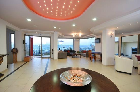 Golden Bay Hotel – Bungalows