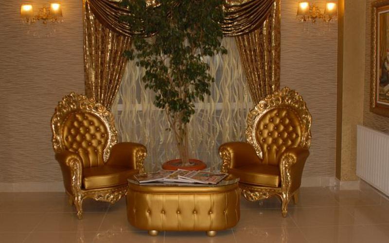 Golden Boutique